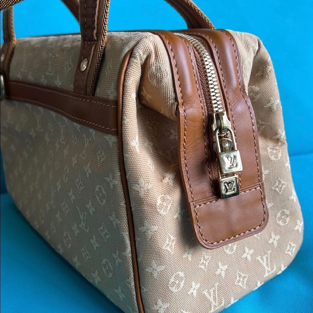 Louis Vuitton Mini Lin Bag - Picture 8 of 16
